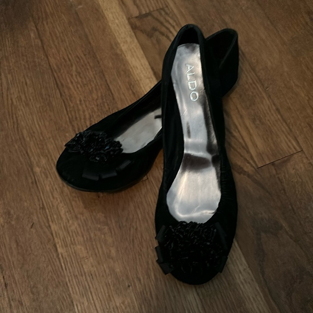 Aldo slip ons like new